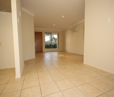 Modern Townhouse in Calamvale Prime Location! 3 Bedrooms, 2 Bathrooms! - Photo 4 | Rentumo