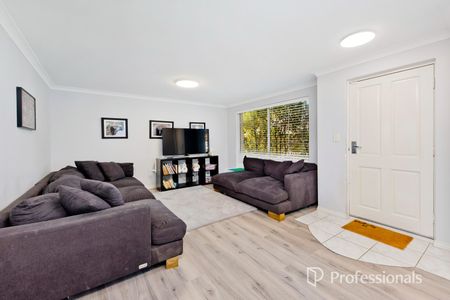 Spacious and Stylish Townhouse in the Heart of Dianella - Photo 5