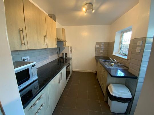 2 bedroom House To Let - Photo 1