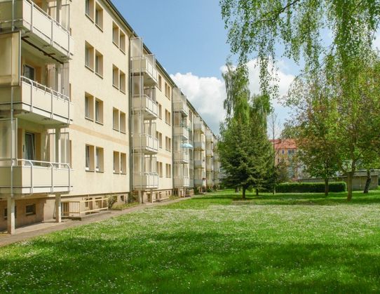 Alles, was zählt! Genug Platz, Balkon, schöne Aussicht…. - Photo 1