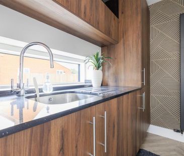 3 bedroom semi-detached house to rent - Photo 1