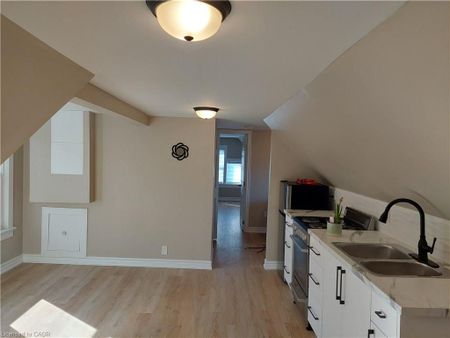 For Lease - 148 Gibson Avenue Unit# LOFT, Hamilton, Ontario - Photo 5