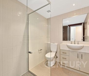 Modern Top-Floor Apartment in the Heart of Balmain Shores - Photo 1