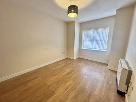 Sandiford Square, Northwich - Photo 2