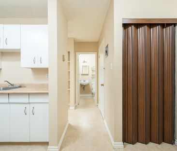 Highland House Apartments - Photo 6