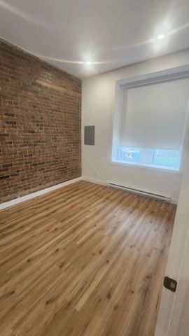 2013A rue Wellington - Beautiful 2-Bedroom Apartment for Rent - Photo 3