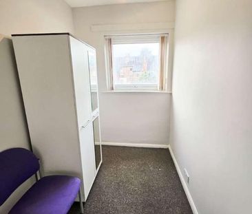 Elmfield Road, Hyde, DN1 - Photo 6