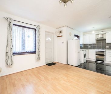 Frampton Road, TW4, London - Photo 5