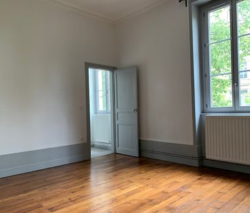 Location Appartement 3 pièces 87m² - Photo 3