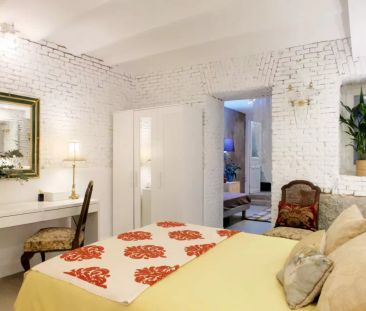 2-bedroom apartment for rent in Embajadores. - Photo 3