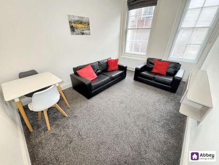 1 bedroom in a house share to rent - Photo 2