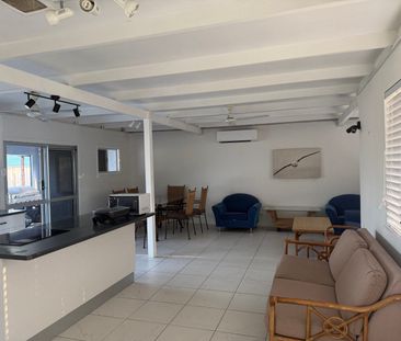 Caravonica - Photo 1