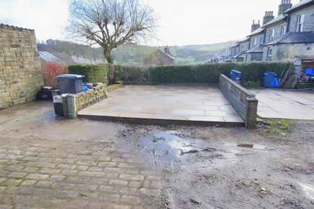 2 bedroom terraced house to rent - Photo 2