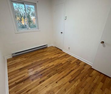 4 1/2 rénové - semi-meublé (LAVAL - STE-ROSE) - Photo 3