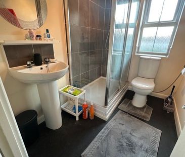 1 Bed Flat, Archery Court, HA9 - Photo 2