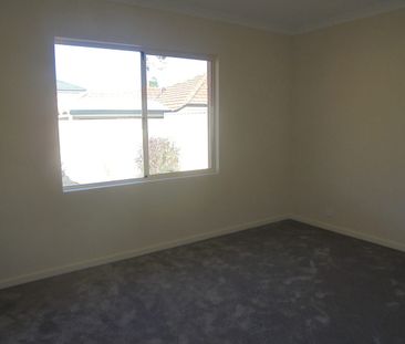 A Short Drive to Riverton Primary School and close to Lynwood and R... - Photo 2