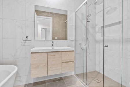 Brand new four-bedroom family home in sought-after Menangle Park - Photo 4