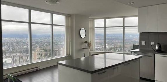 Metrotown 2B2B 275degree skyview Luxaury Apartment - Photo 2