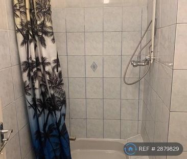 1 bedroom in a house share to rent - Photo 6