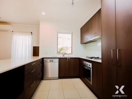 4 Bed, 3 Bath - Photo 5