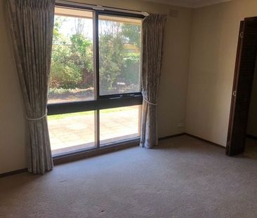 Family Home In Old Ocean Grove - Photo 2