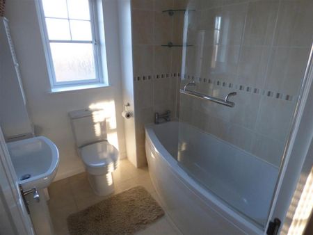 3 bedroom terraced house to rent - Photo 5