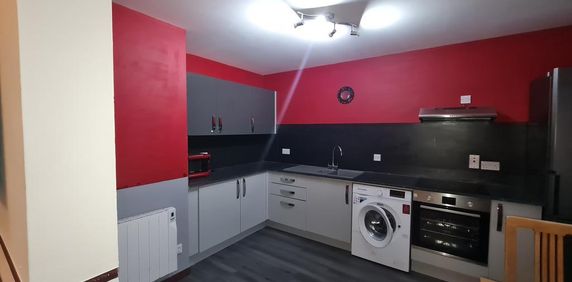 2 bedroom flat to rent - Photo 2