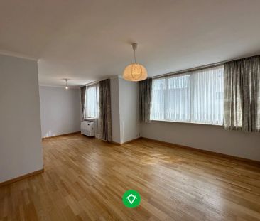 Gezellig 1-slaapkamer appartement met 2 terrassen in hartje Koekelare - Photo 4