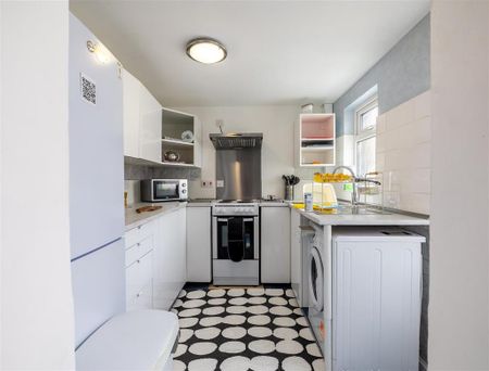 3 bedroom private hall to rent - Photo 5