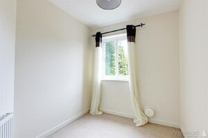 3 BEDROOM House - End Town House - Photo 1