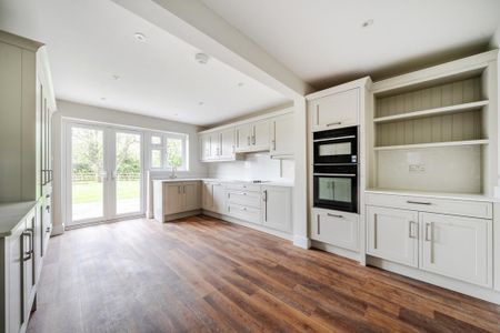 3 bedroom detached house to rent - Photo 3