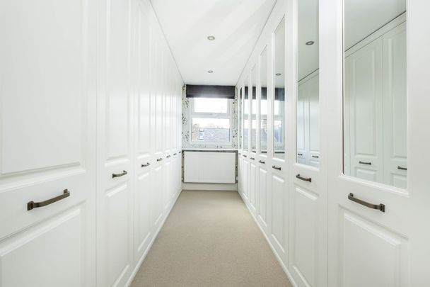 4 bedroom terraced house to rent - Photo 1