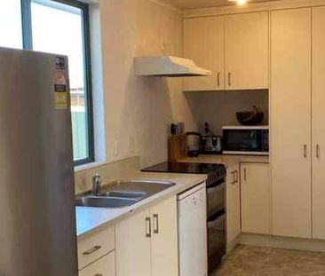 Get in quick! - Photo 1