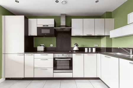 Surrey Quays Road, London, SE16 - Photo 3