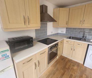 5 bedroom house to rent - Photo 2