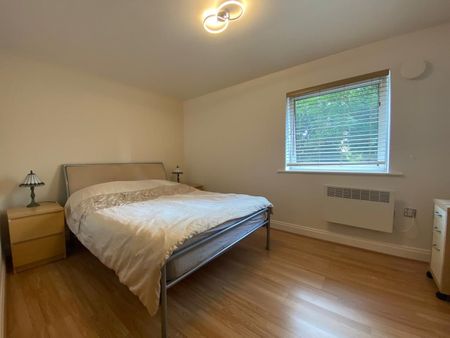 2 Bed Flat, Holland Gardens, TW8 - Photo 5