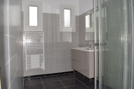 Location Maison 5 pièces 109m² ST NAZAIRE D AUDE 11120 - Photo 4