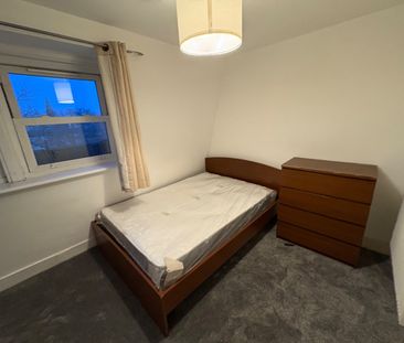 3 Bed Flat, Brixton Road, SW9 - Photo 1