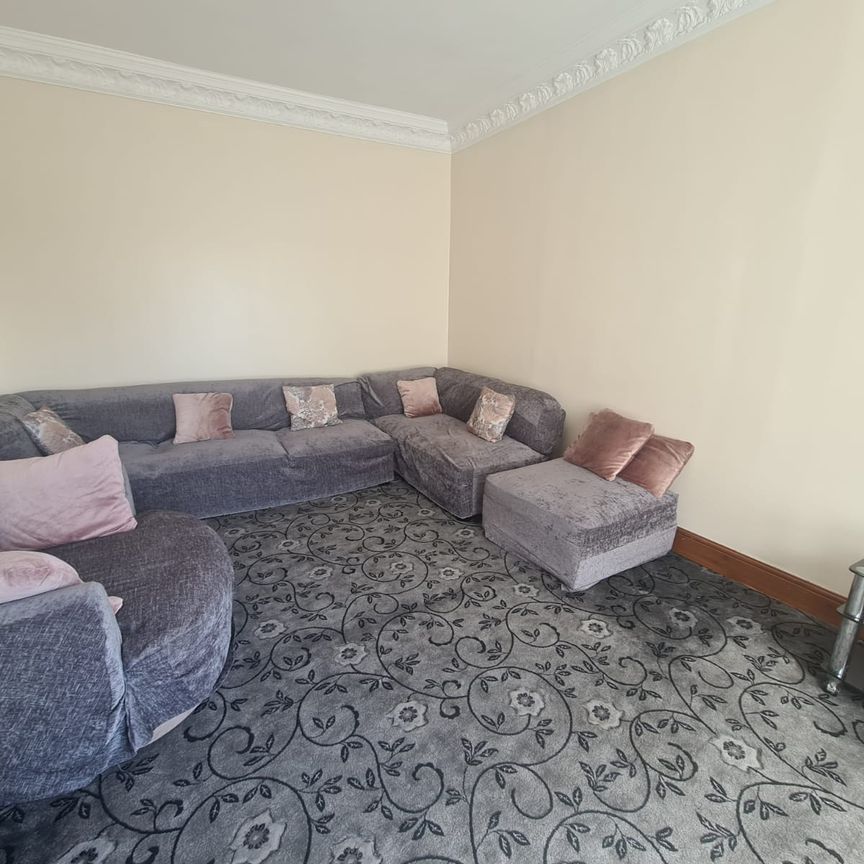 6 Bed - 27 Regent Terrace, Hyde Park, Leeds - LS6 1NP - Student - Photo 1