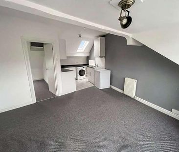 Flat B, Skipton Road, Harrogate, North Yorkshire, HG1 - Photo 3