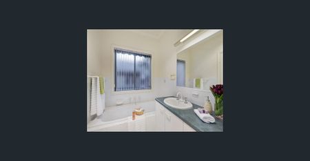 Modern Living in Prime Glen Waverley - Photo 5