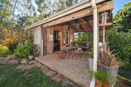 Fully Furnished Country Retreat – Peaceful, Private, and Perfectly Maintained - Photo 4