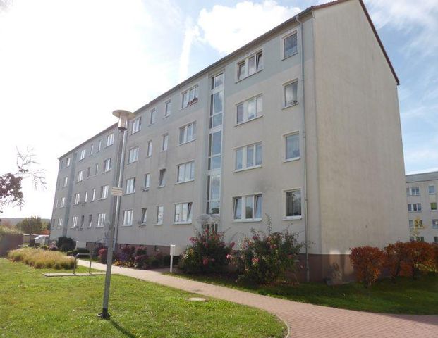 Familienwohnung mit Balkon und Wannenbad - Foto 1