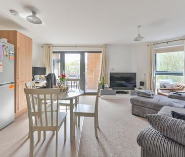 1 bedroom flat to rent - Photo 3