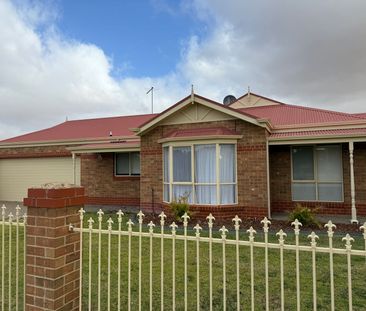 Freshly Renovated Home - Photo 5