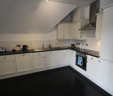 2 bedroom apartment to rent - Photo 4