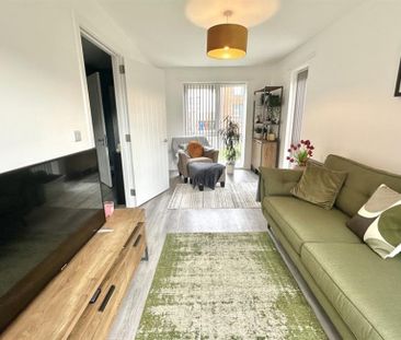 3 Bedroom Semi Detached To Let - Photo 1