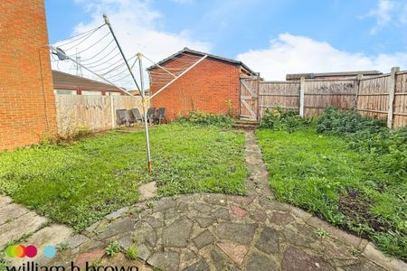 Water Lane, Purfleet - Photo 2