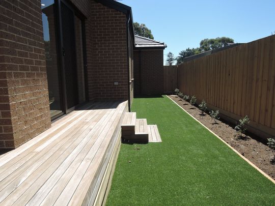 2/8 Lawford Street, BOX HILL NORTH - Photo 1