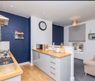 2 bedroom apartment to rent - Photo 3